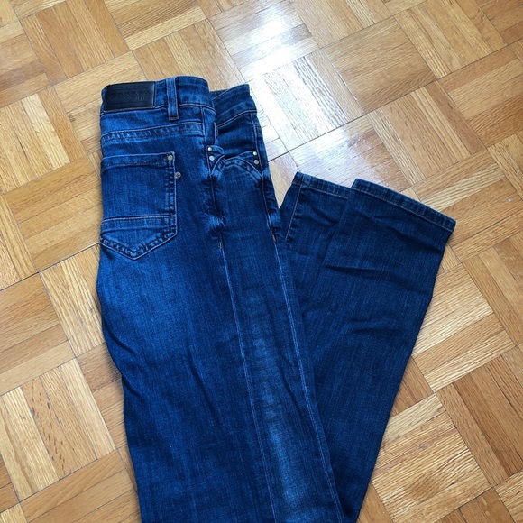 Jeans - Picture 4 of 5